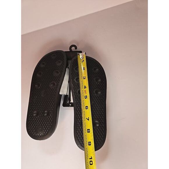 Disney Mickey Mouse and Minnie Sharing a Kiss Women's Flip Flop Slides Size 7 - Picture 5 of 7